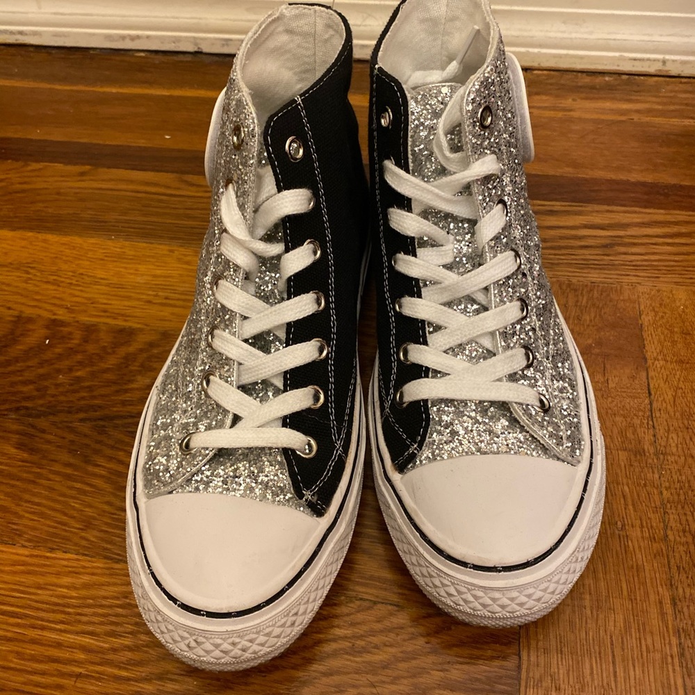 Sparkly/black shoes
